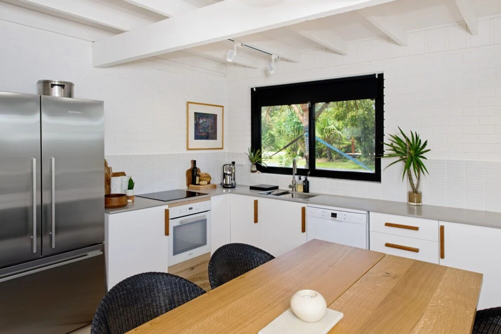 Hutchies On The Beach at Hat Head