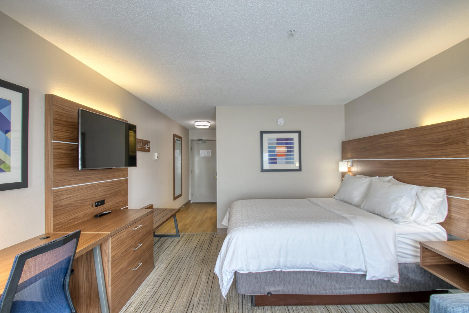 Holiday Inn Express Hotel & Suites Oshkosh by IHG