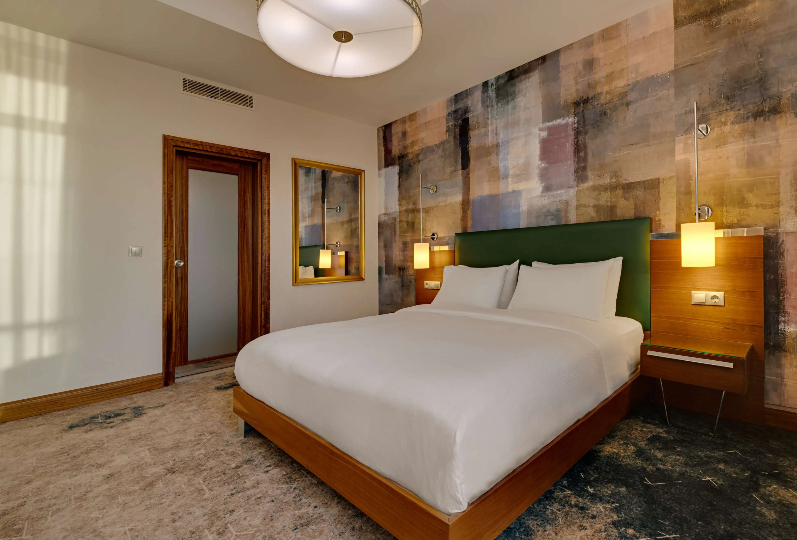 DoubleTree by Hilton Hotel Van