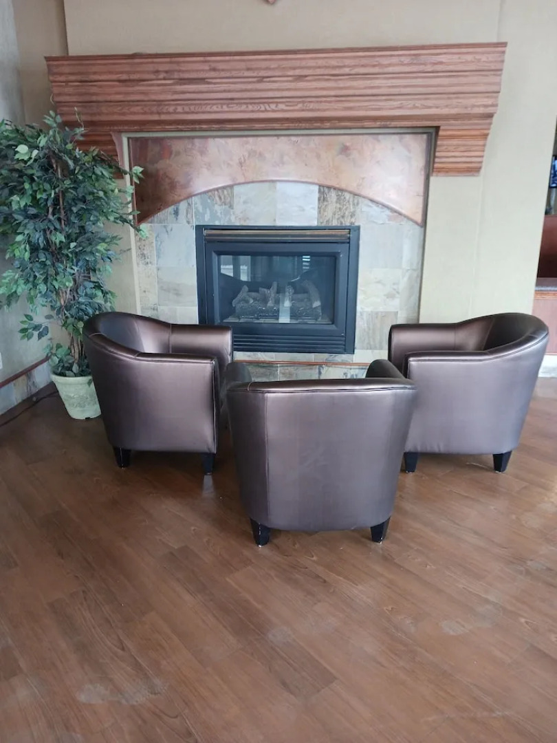 Lakeview Inns & Suites - Hinton