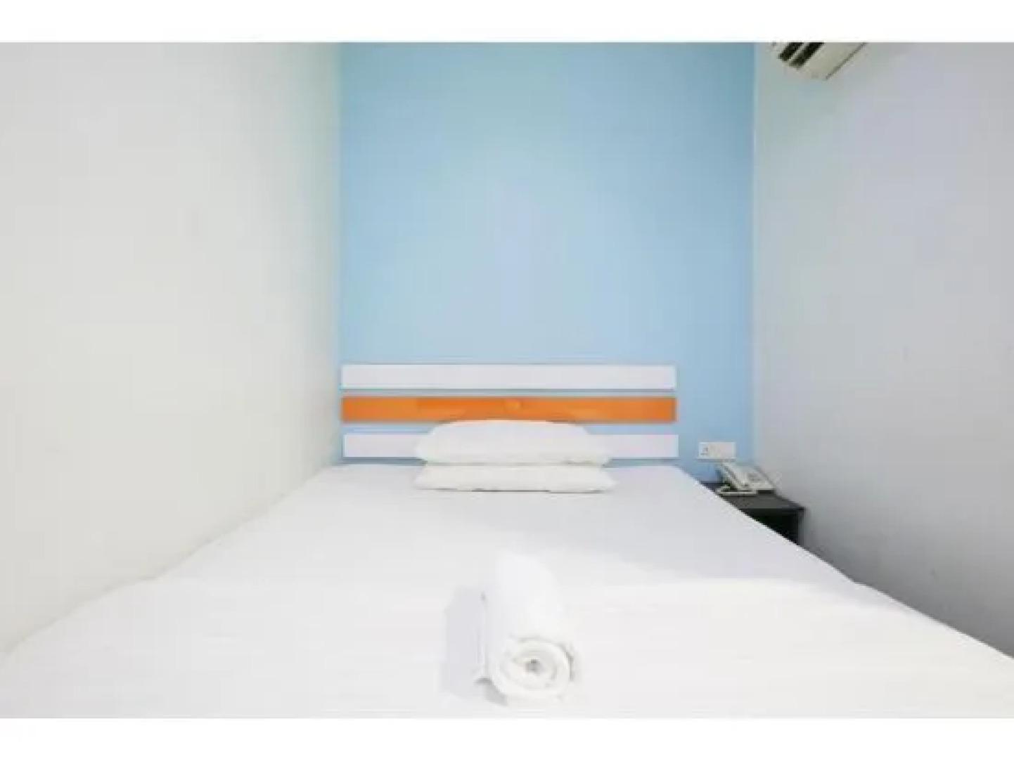 OYO 992 Red Orange Hotel Sdn Bhd Kuala Pilah