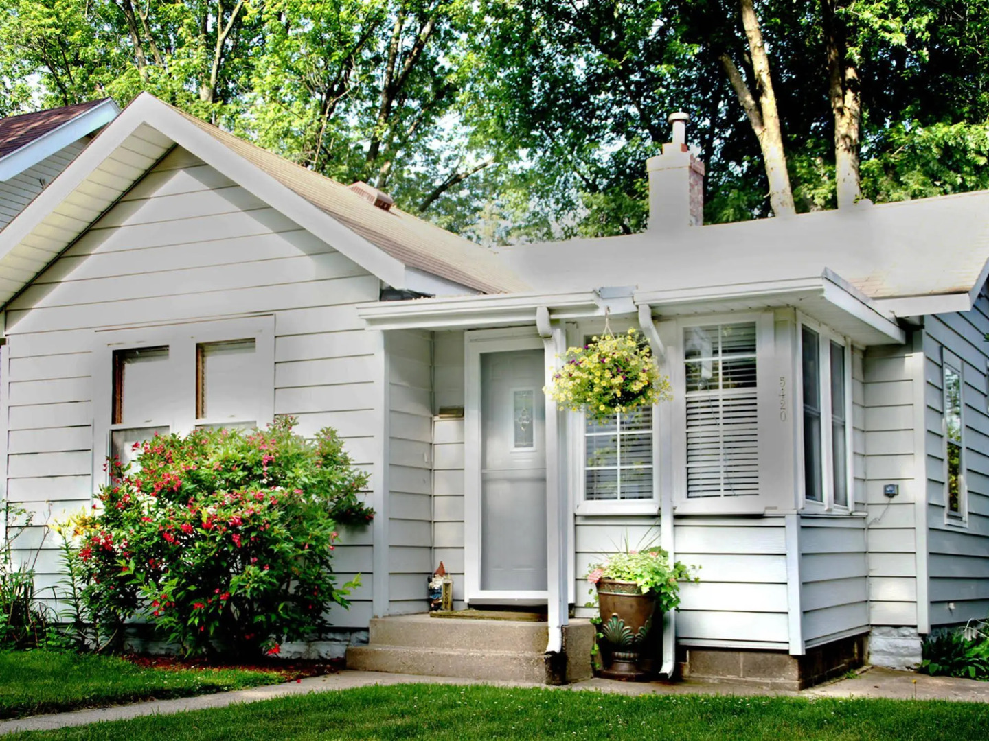 Minnehaha Falls Home by Minnehaha Lofts