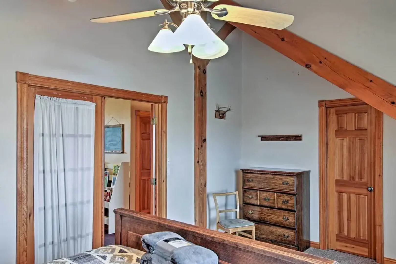 Spearfish Home on 40 Acres w/ Private Lake!