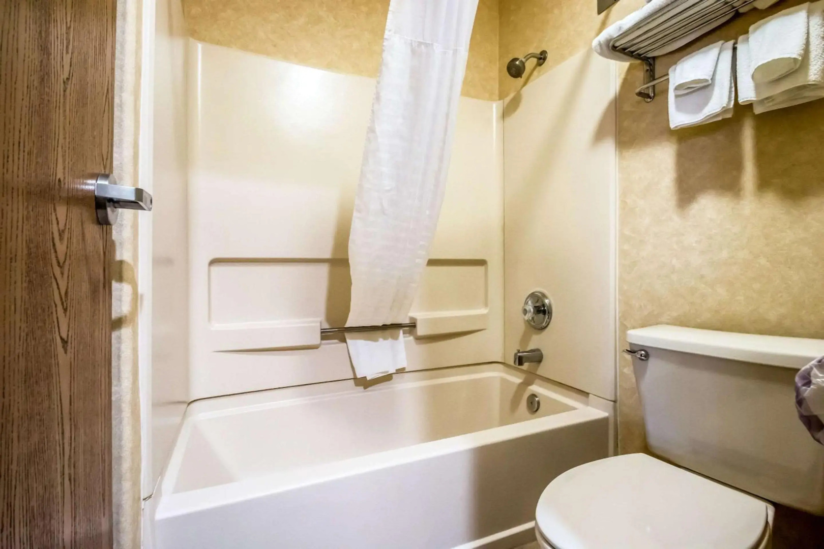 Roomers Baden-Baden, Autograph Collection