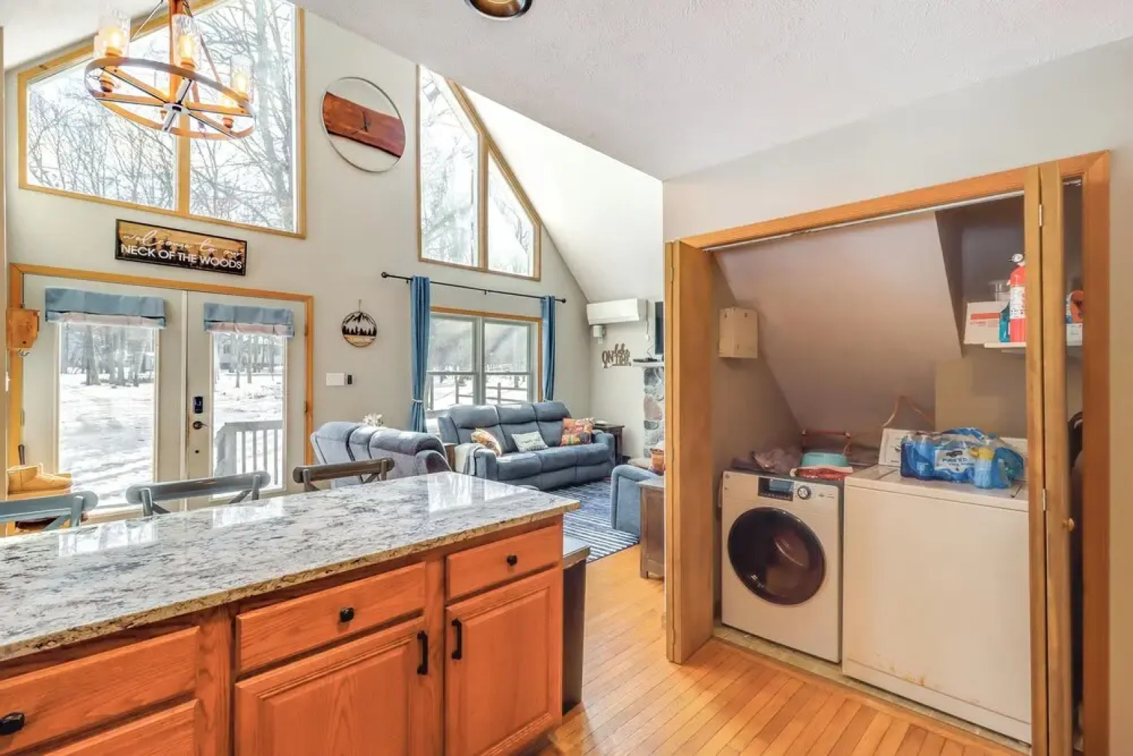 7 Mi to Big Boulder Mtn: Poconos Chalet w/ Hot Tub