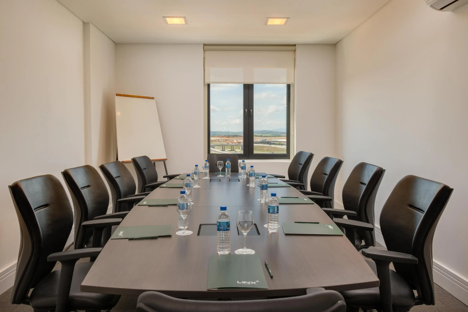 Linx Confins by Wish