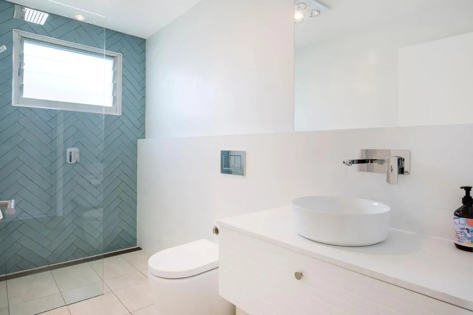 Beach Comber at Currarong - Pet Friendly - 5 Mins Walk to Currarong Rockpools