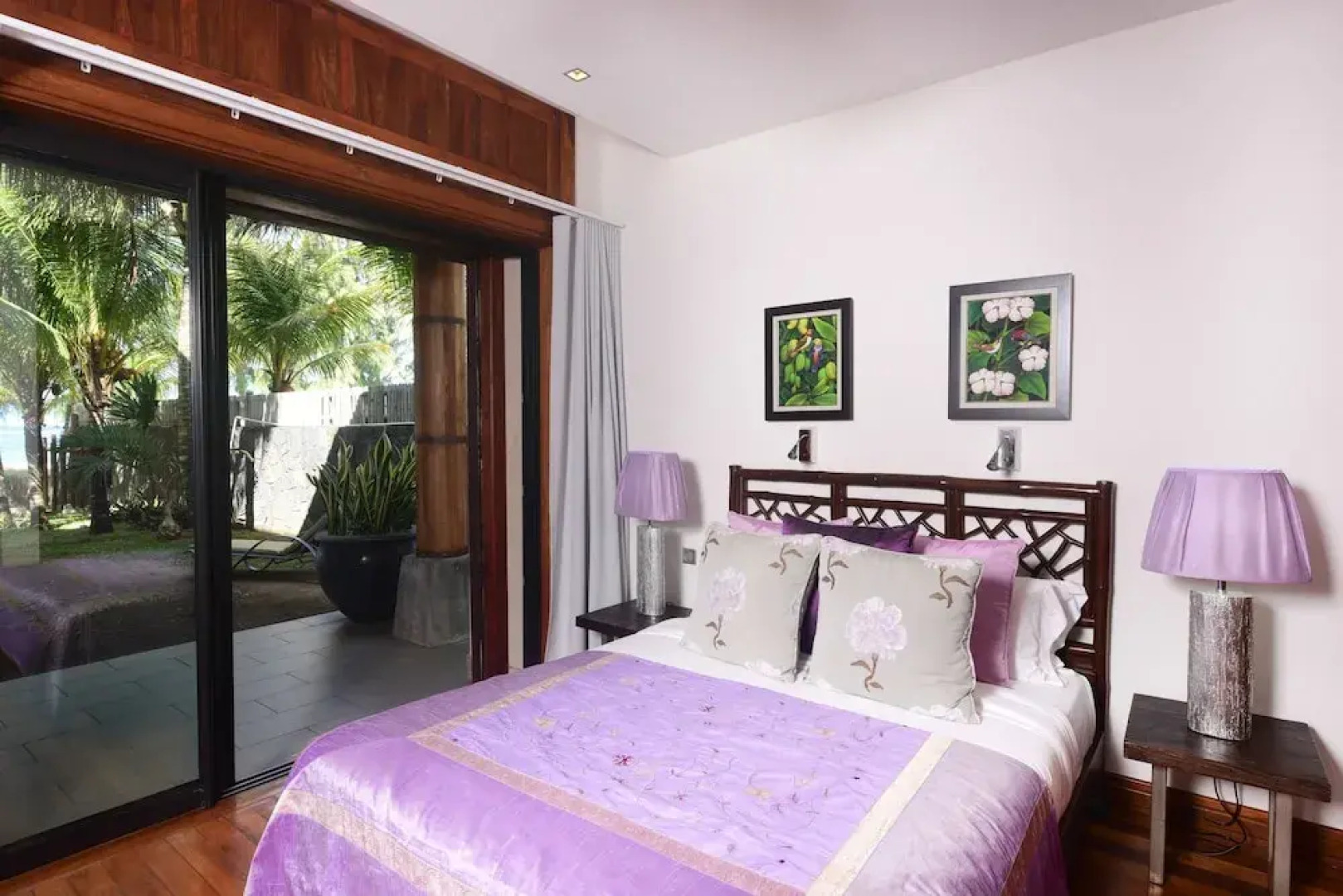 Sankhara Beachfront Villas