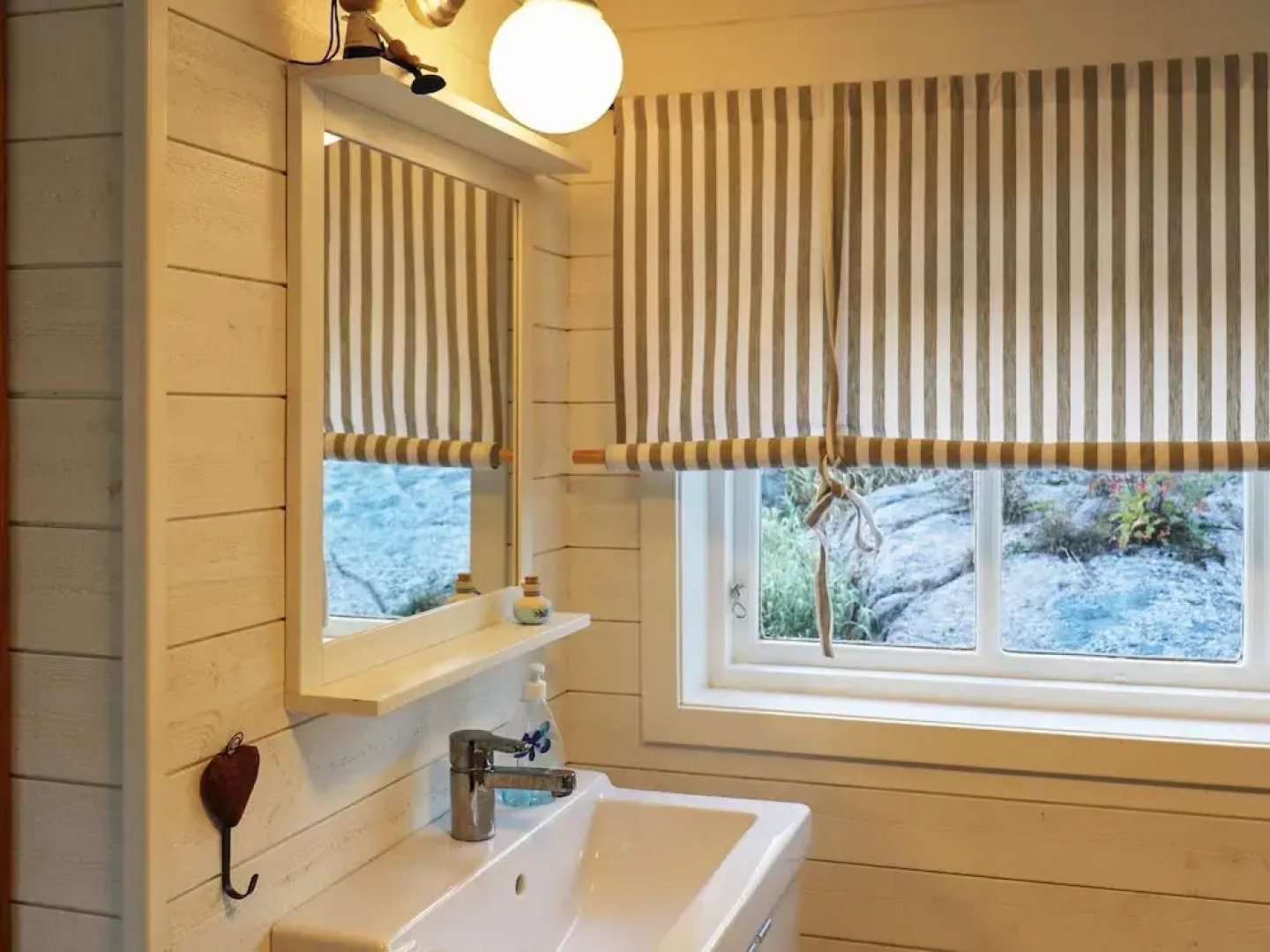 9 Person Holiday Home in Frandefors-by Traum