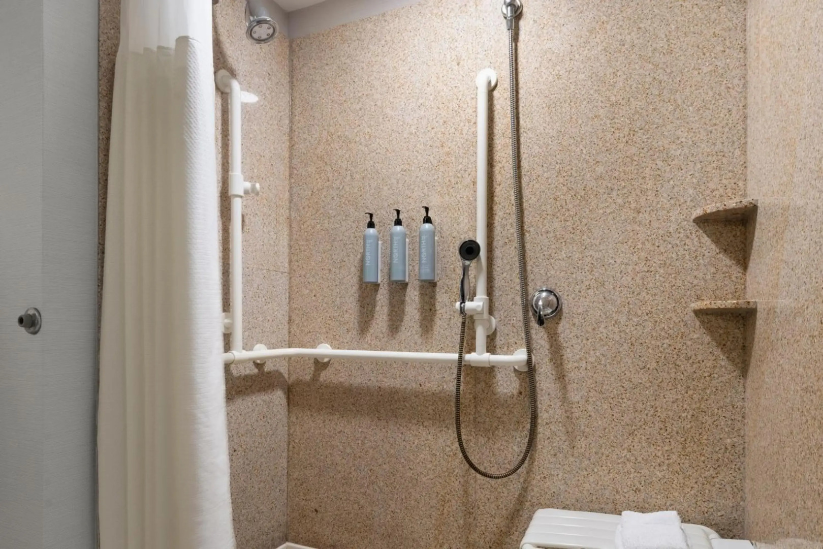 Courtyard by Marriott Richmond North