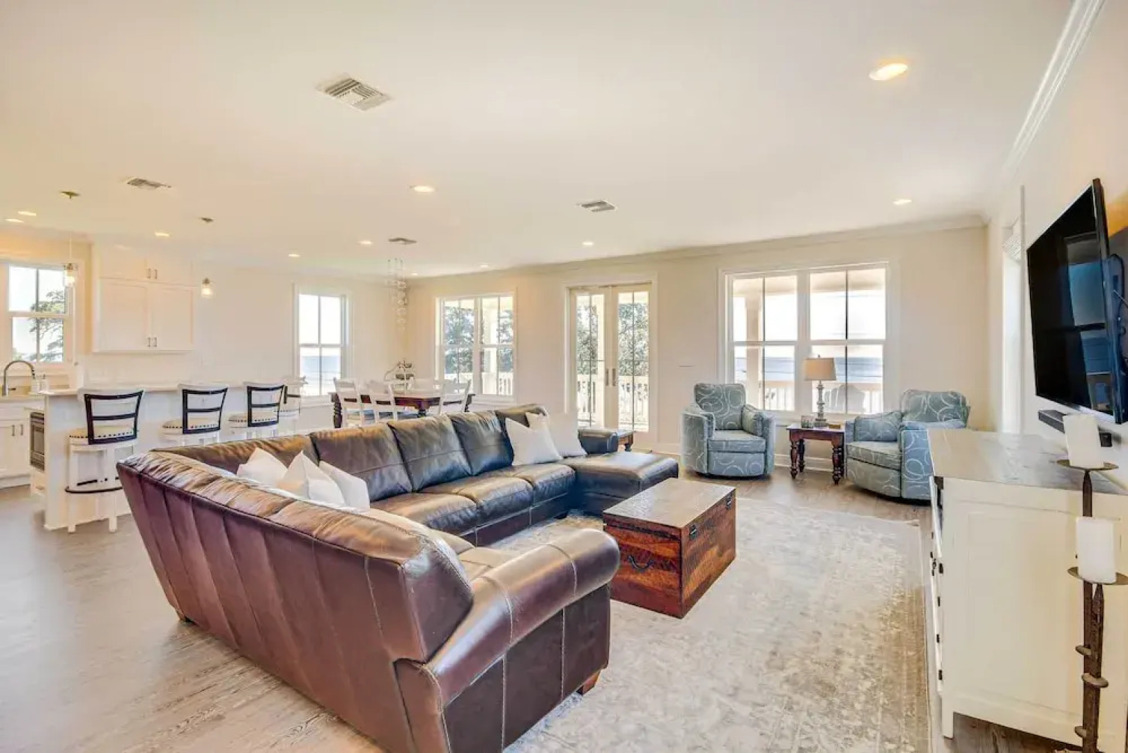 Walk to Beach: Oceanfront Home w/ Outdoor Kitchen