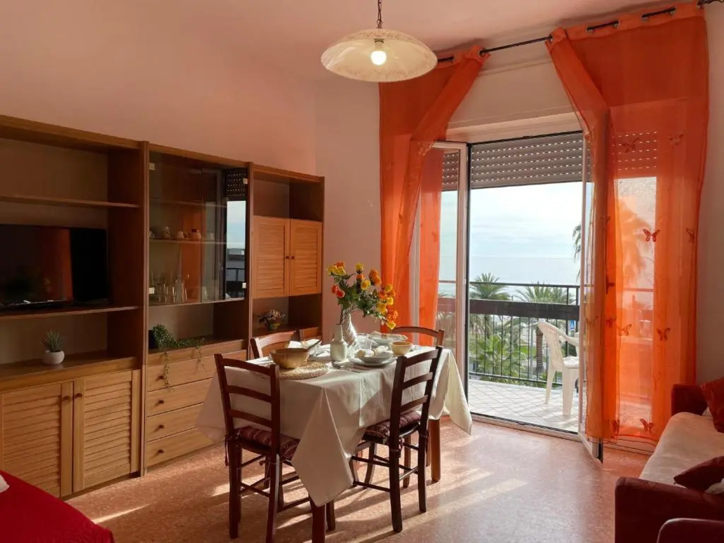 Piazza Doria 3 e 4 Locali Di fronte al Mare