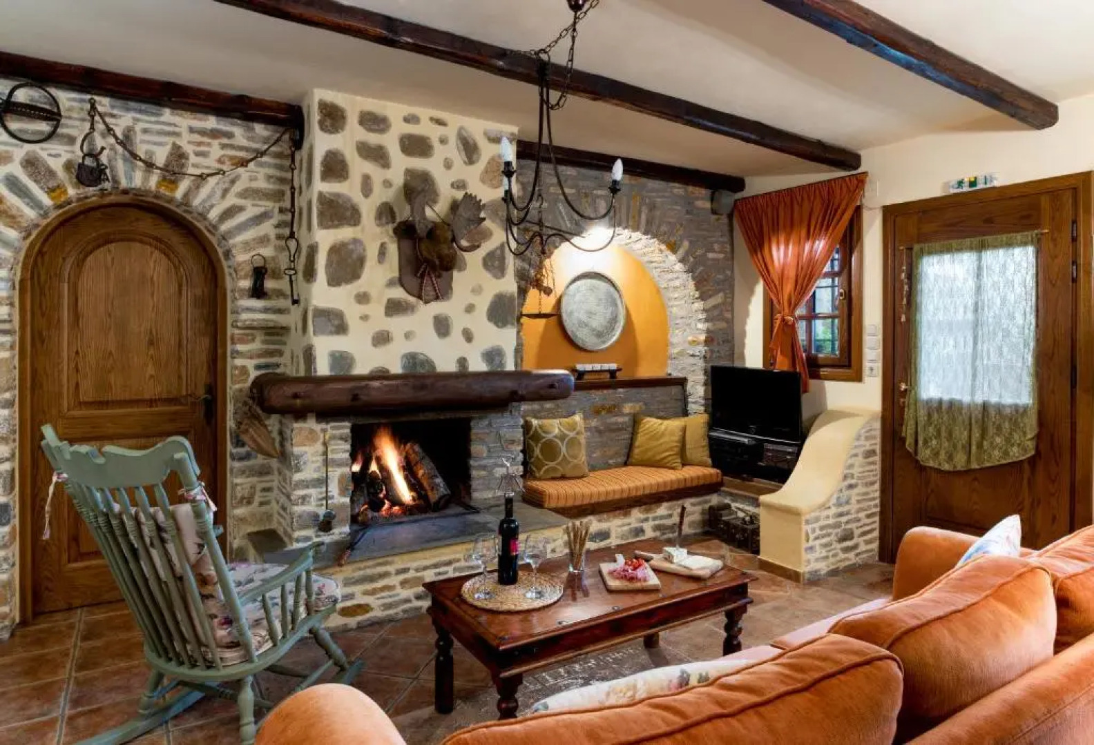 To Stefani tis Makrinas