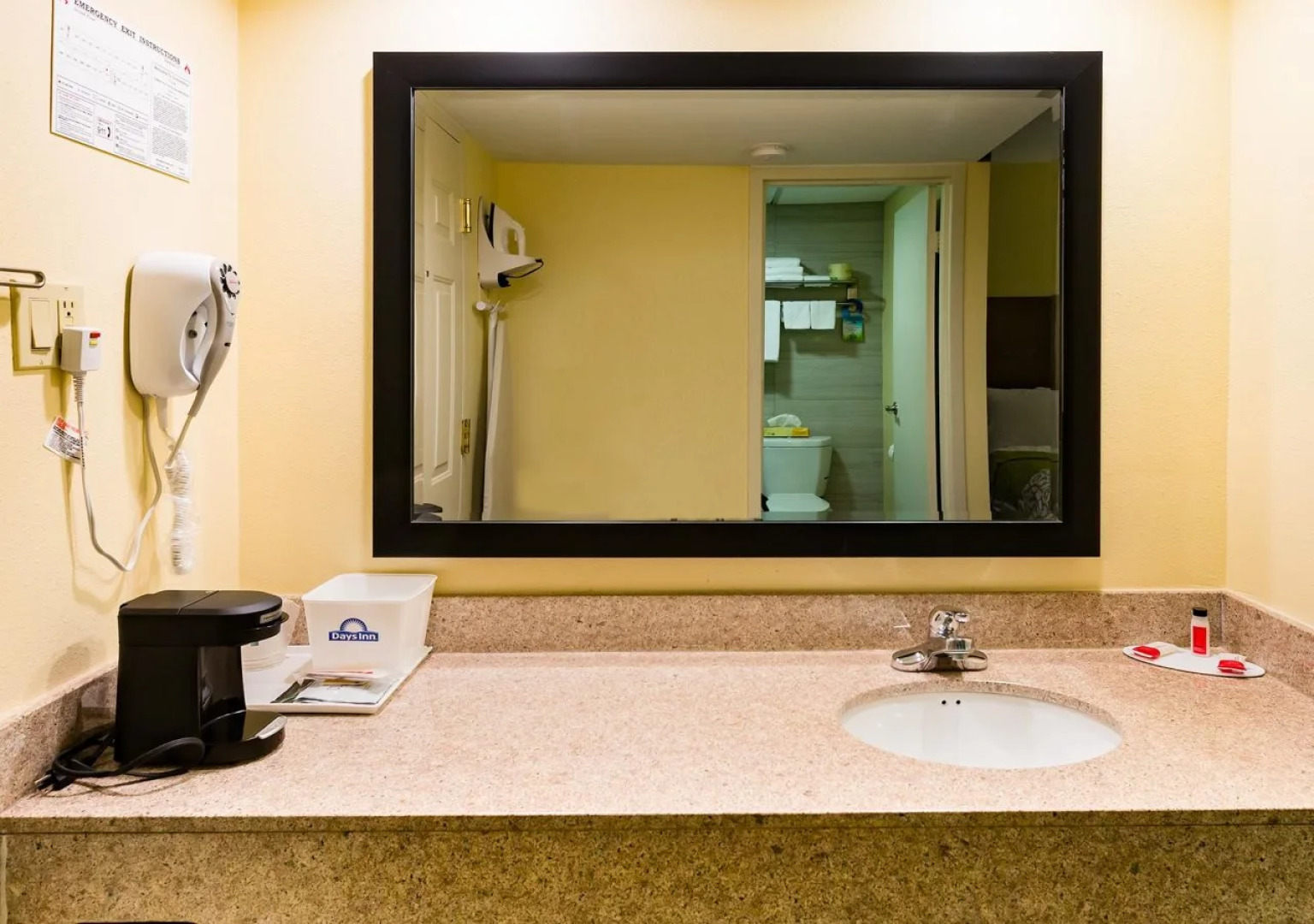 Days Inn by Wyndham Hartford/Closest Downtown