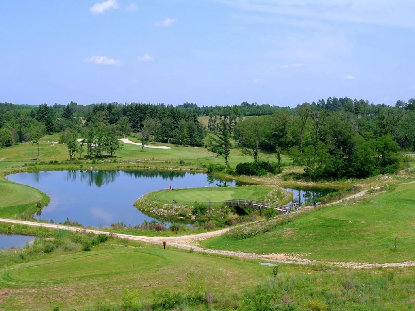 Romantic Tower With Roof Terrace and Plenty of Privacy and use Heated Pool