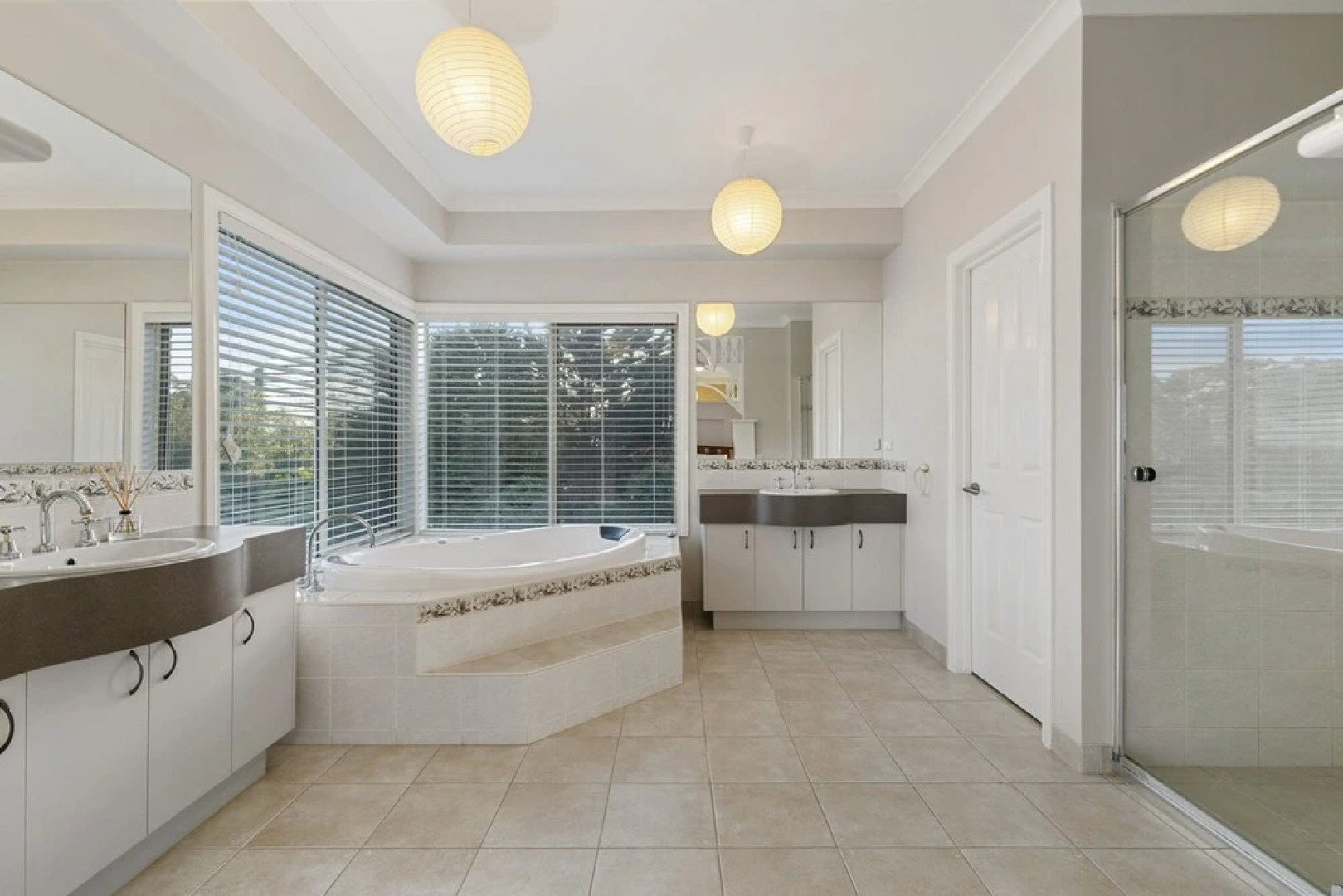 Waterview Estate - Free Wifi, Amazing Ocean Views