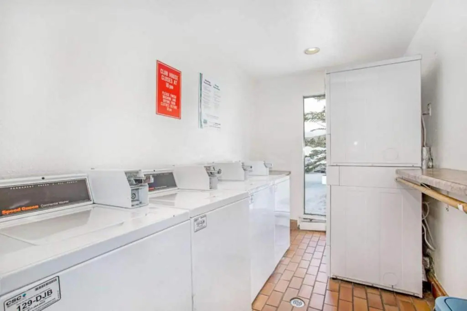 Snowscape 06 - Wildernest