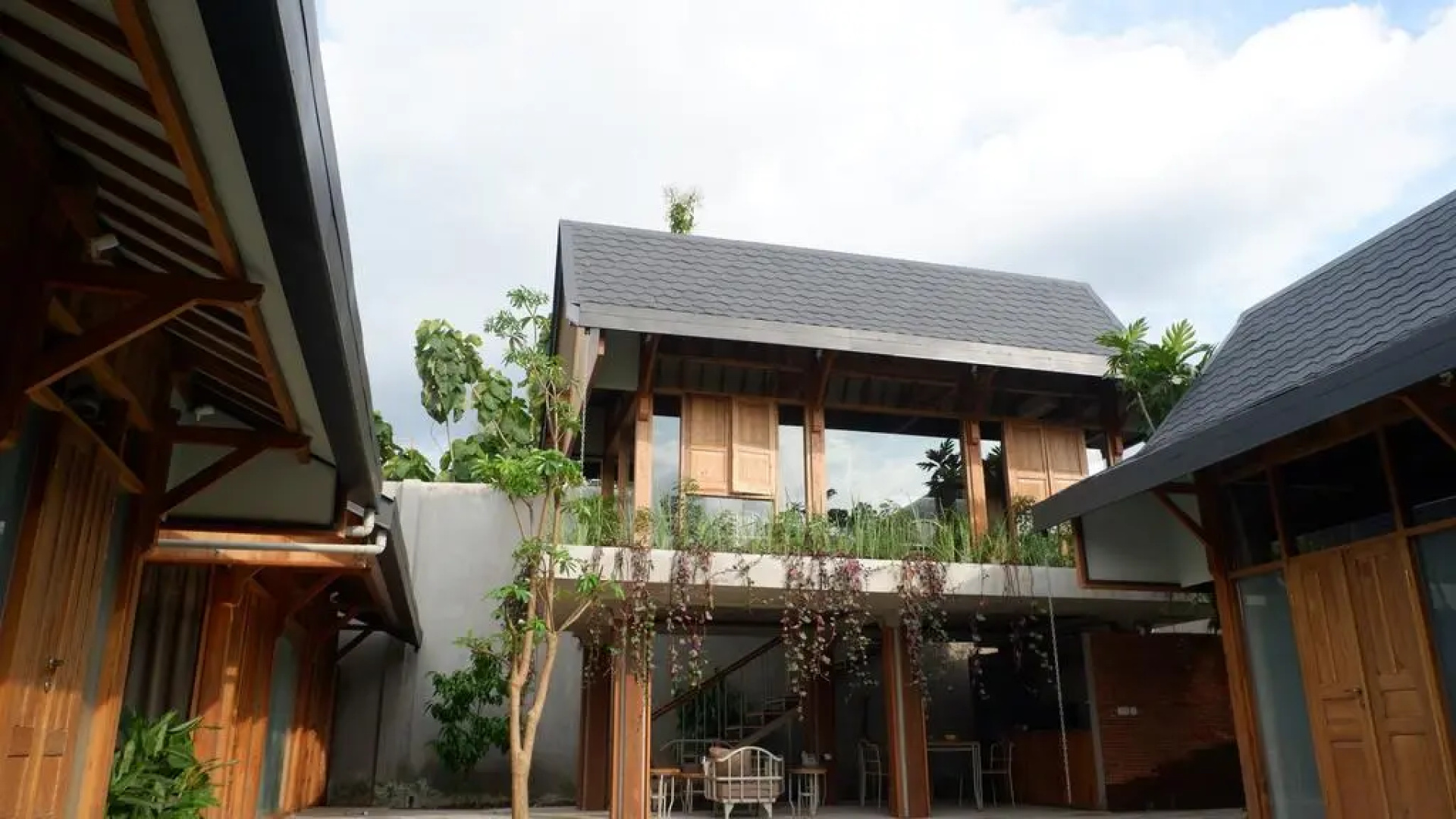 Ayom Java Village