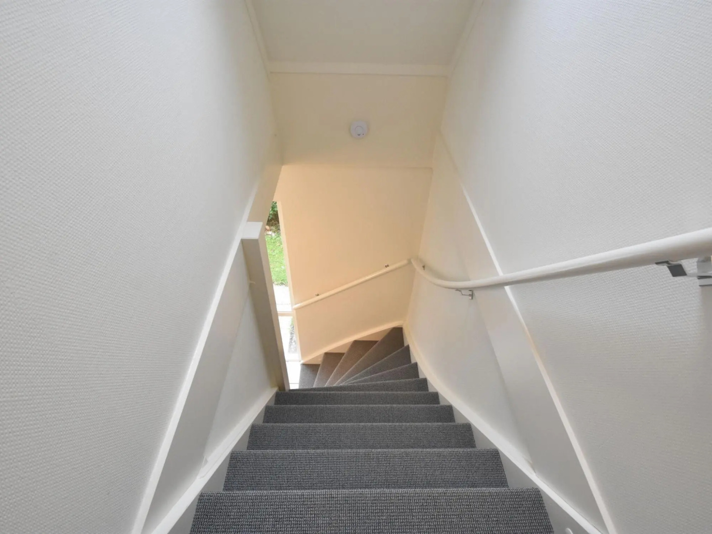 Quaint Holiday Home in Zonnemaire With Roofed Terrace