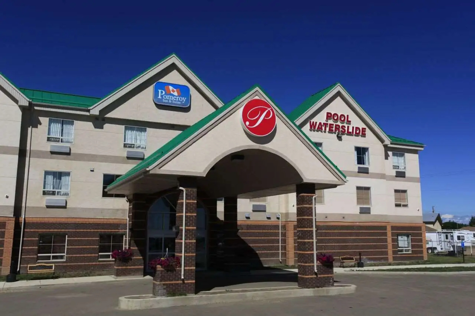 Coast Grimshaw Hotel & Suites