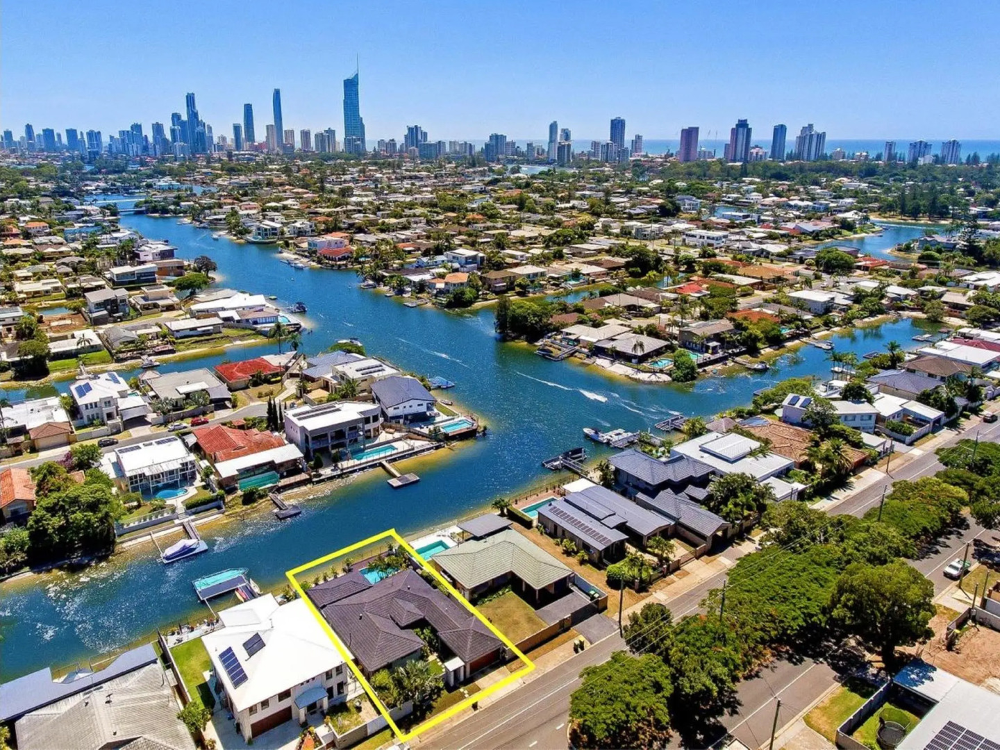 LaVida Waterfront Relaxed Lifestyle