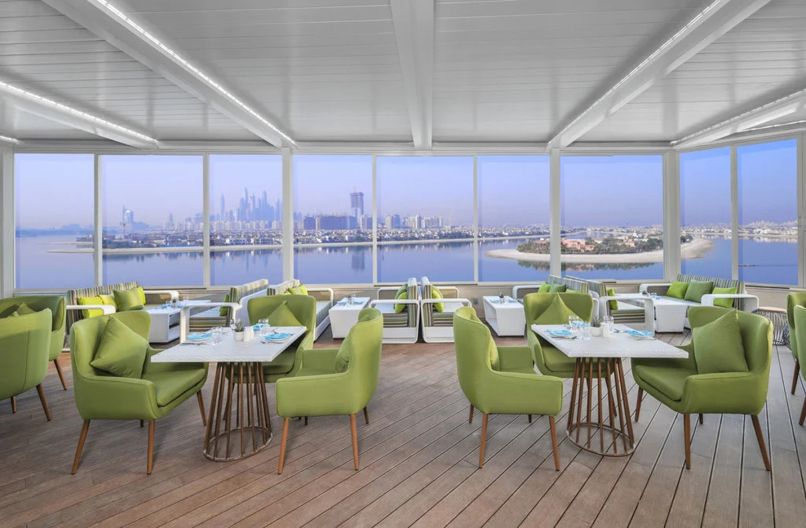 The Retreat Palm Dubai MGallery by Sofitel