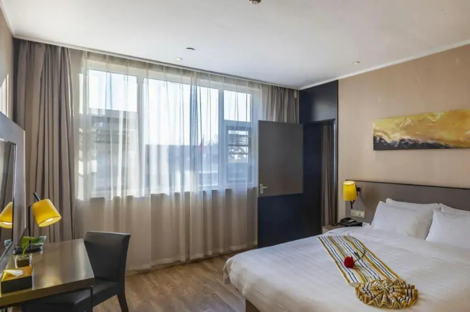 【locals】Taian Taishan District Baolongcity Square