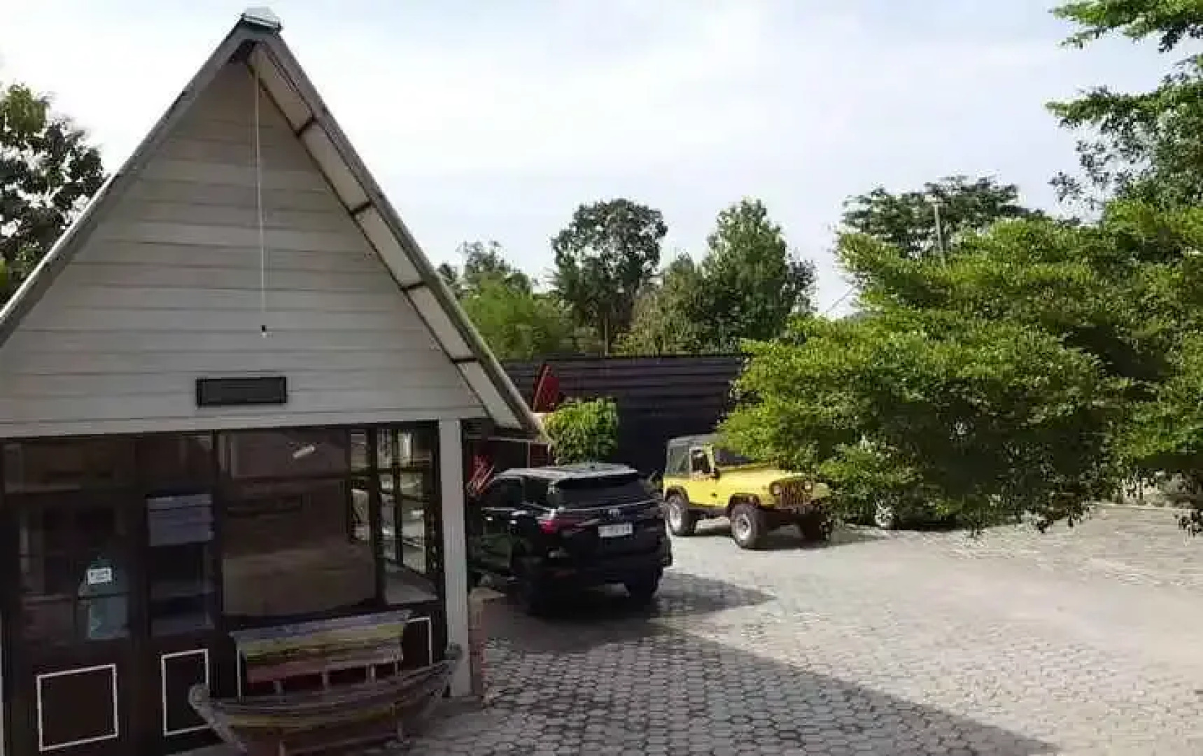 Dekamil Cottage Villa Kebun