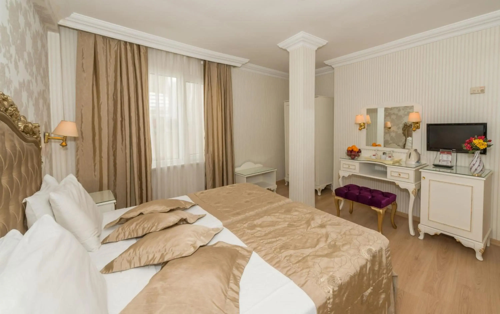 Reydel Hotel