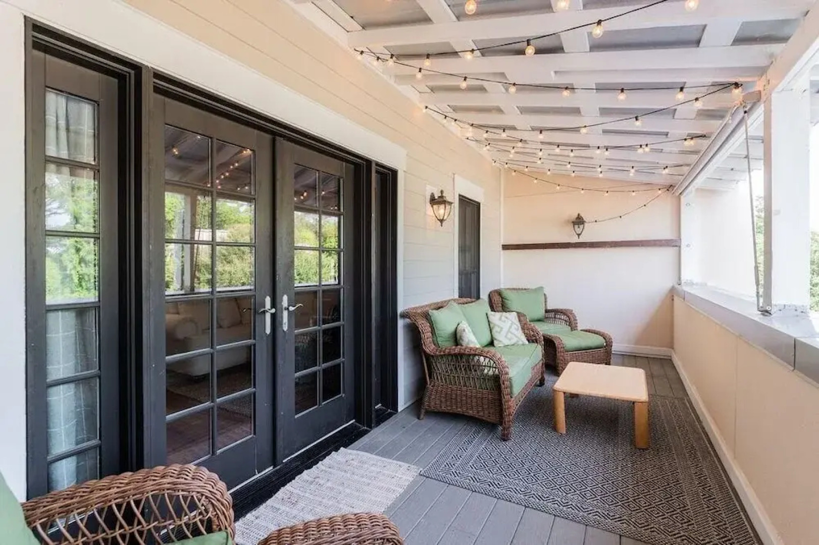 Pearl of the Promenade - Old Town Bluffton, SC 2 Bed Townhome in Prime Location