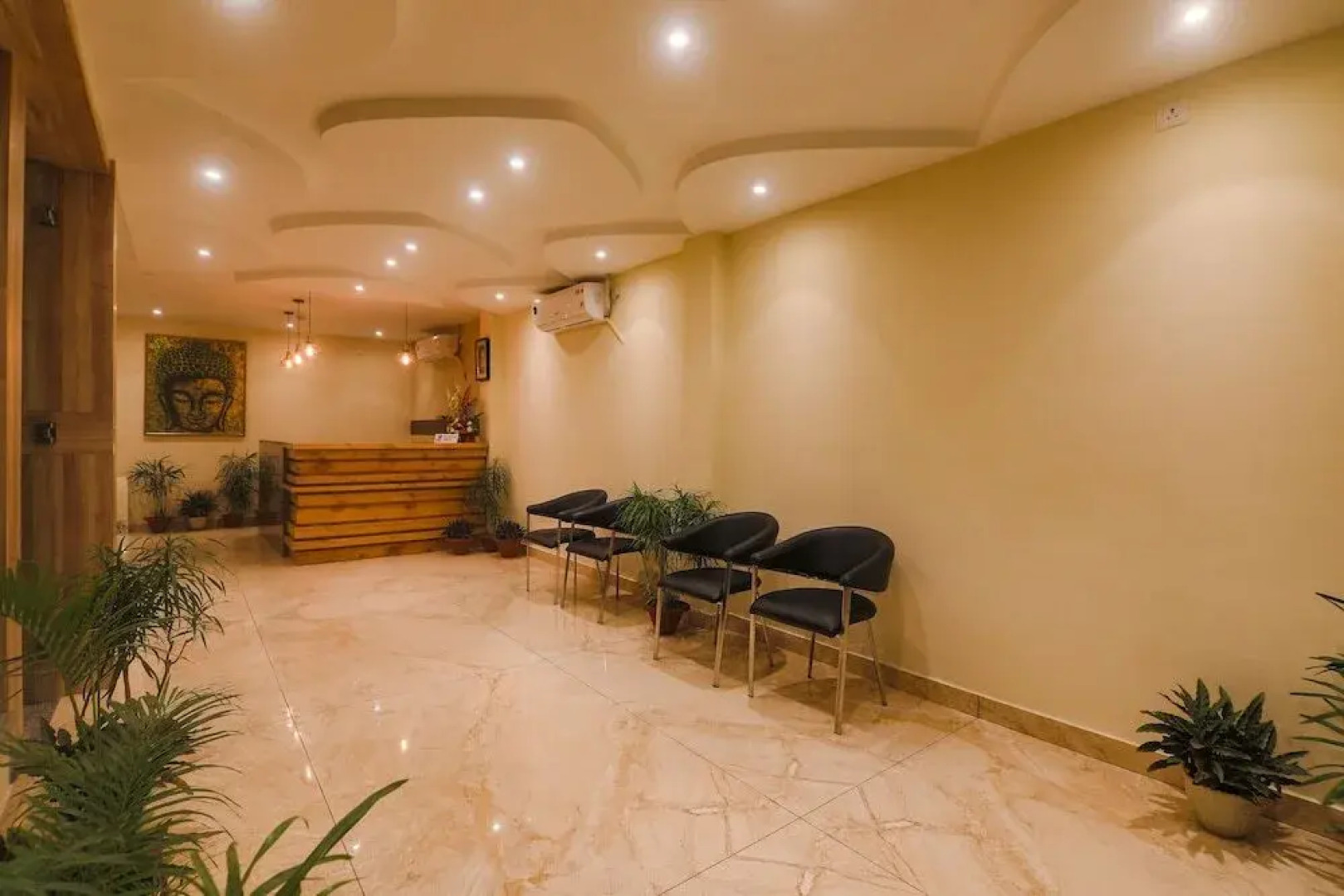 Comfort Hotel by OYO Rooms