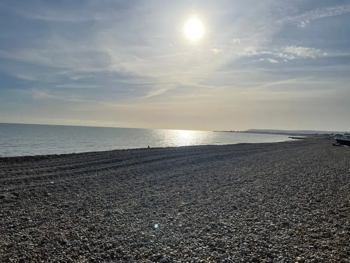 Contemporary Beachfront Bungalow With Direct Access to the Sea