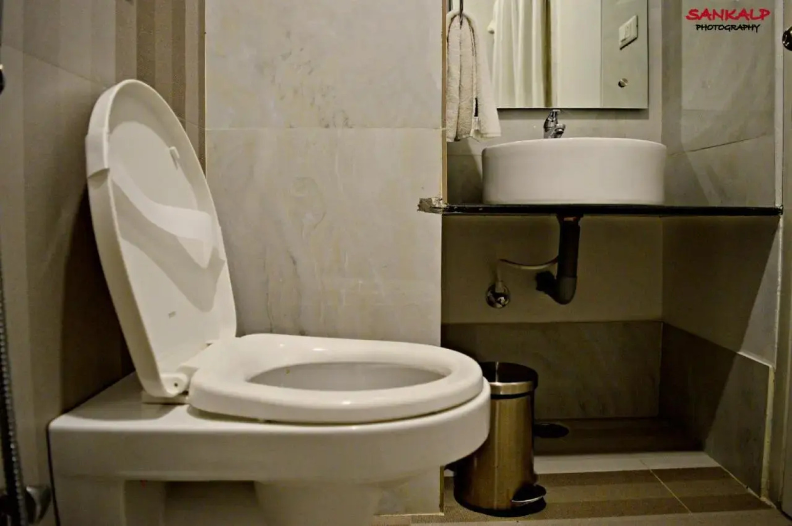 OYO 1711 Hotel Sepoy Grande