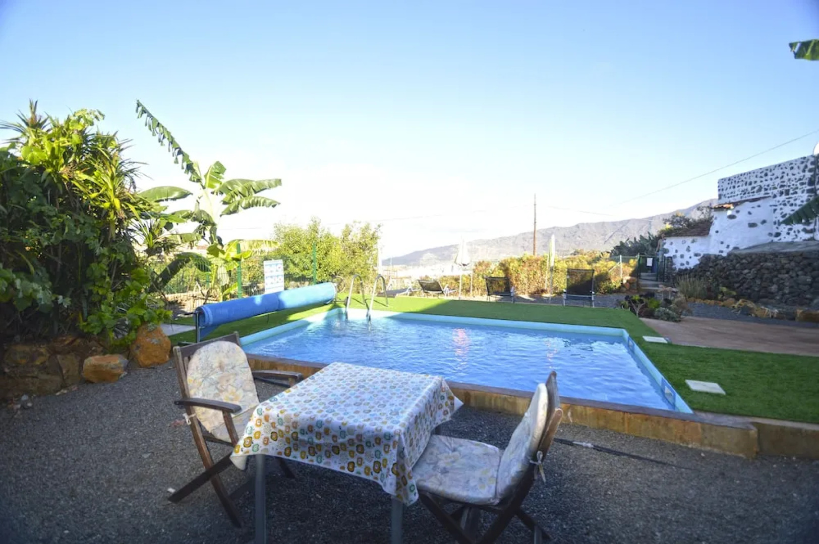 Casa Sombrero de Pico A by Isla Bonita