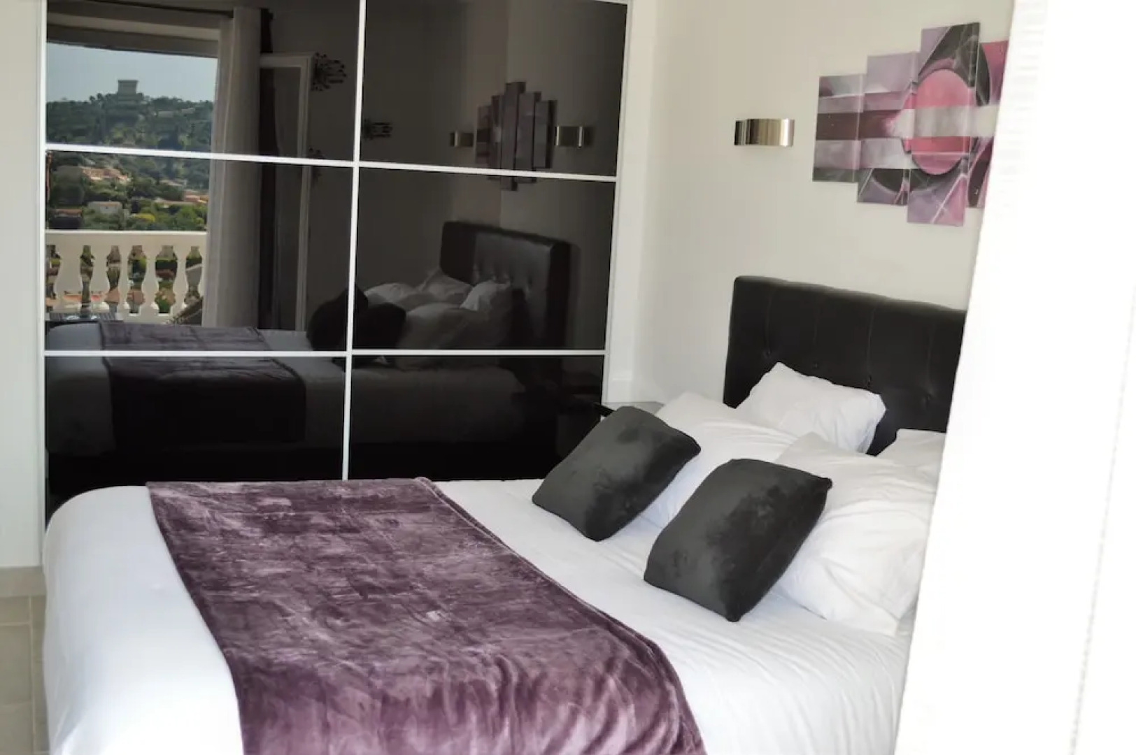 Villa La Terre Des Lauriers B&B