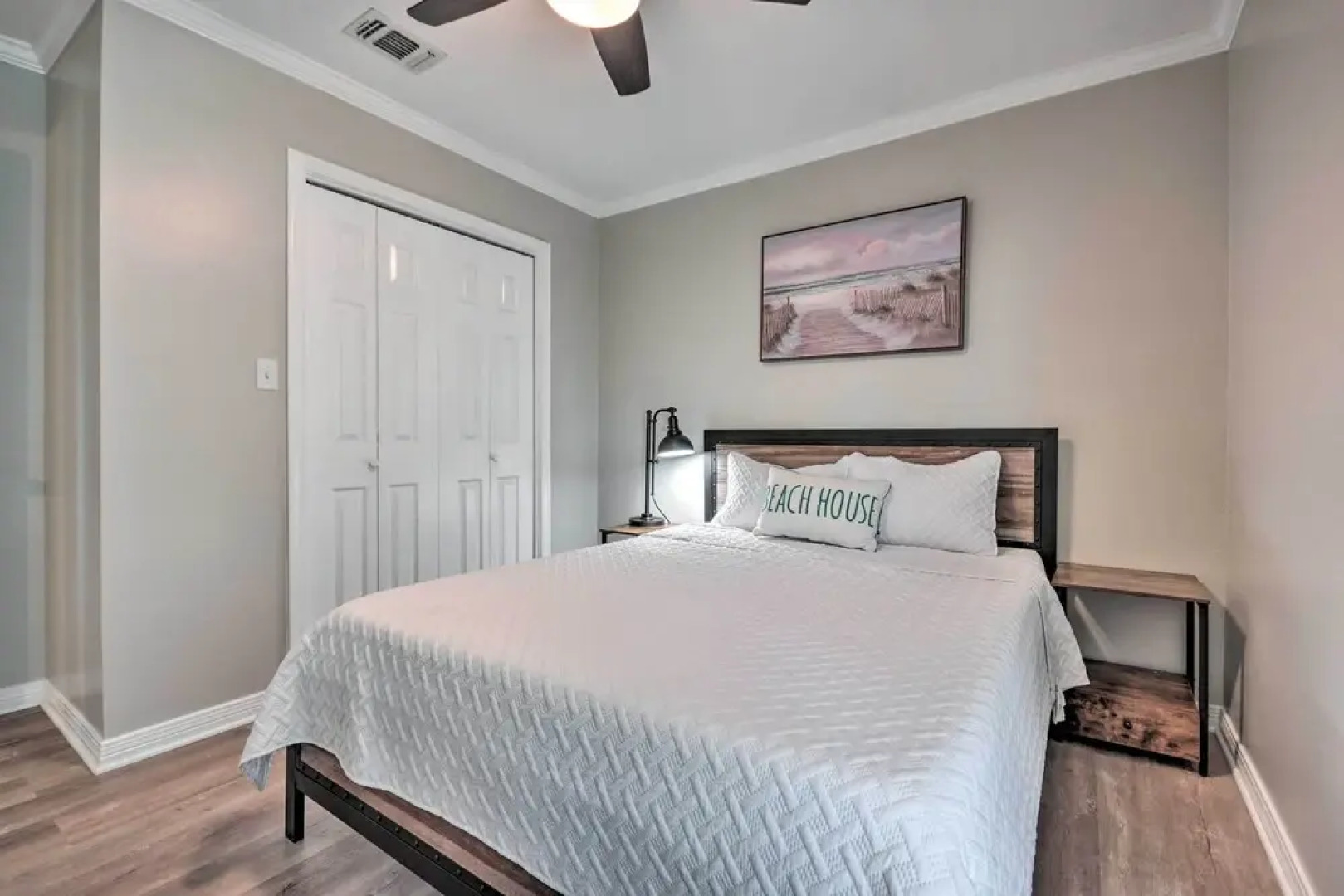 Gulf Breeze Retreat < 4 Mi to Beach Access!