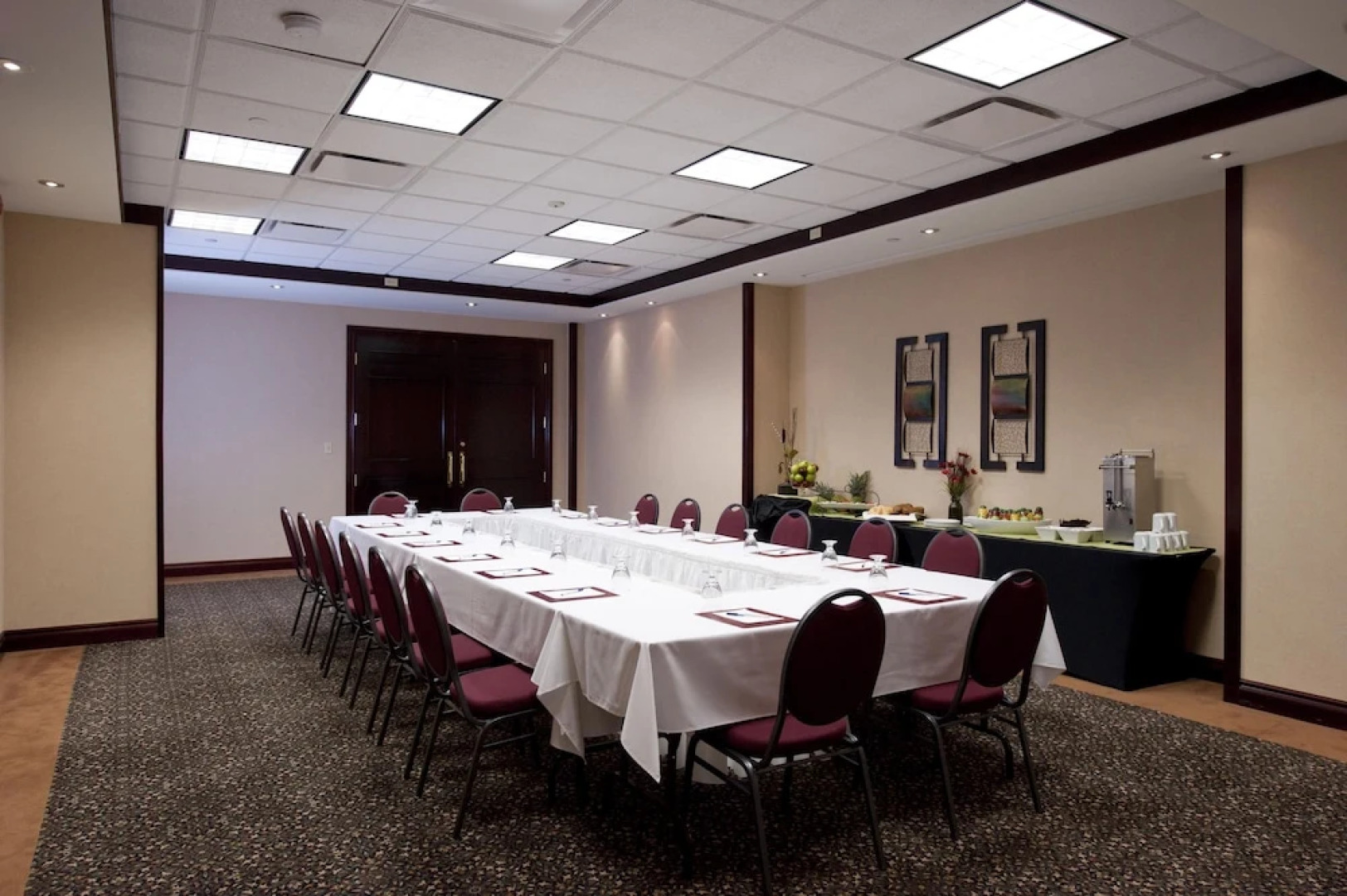 Capital Hill Hotel & Suites