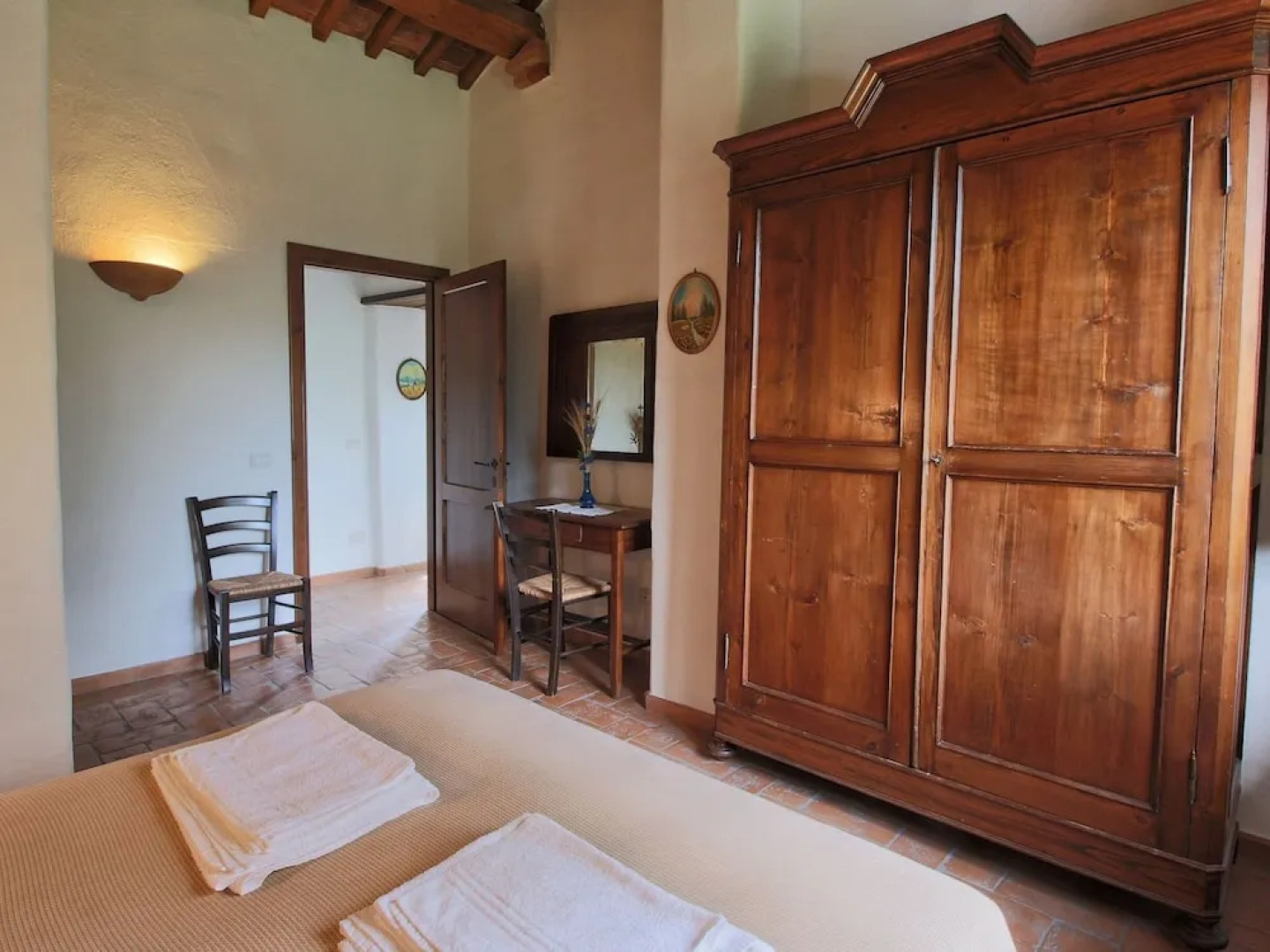 Farmhouse in Proceno With Pool Views