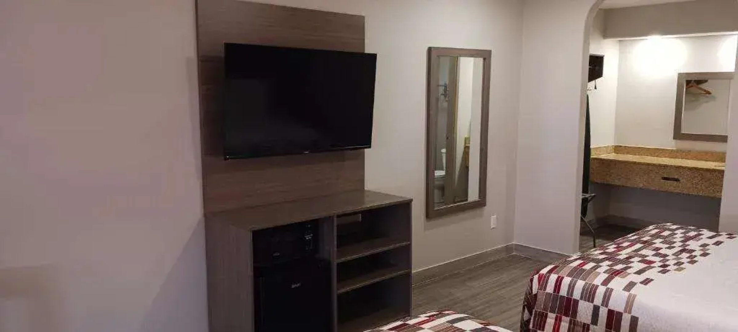Americas Best Value Inn & Suites