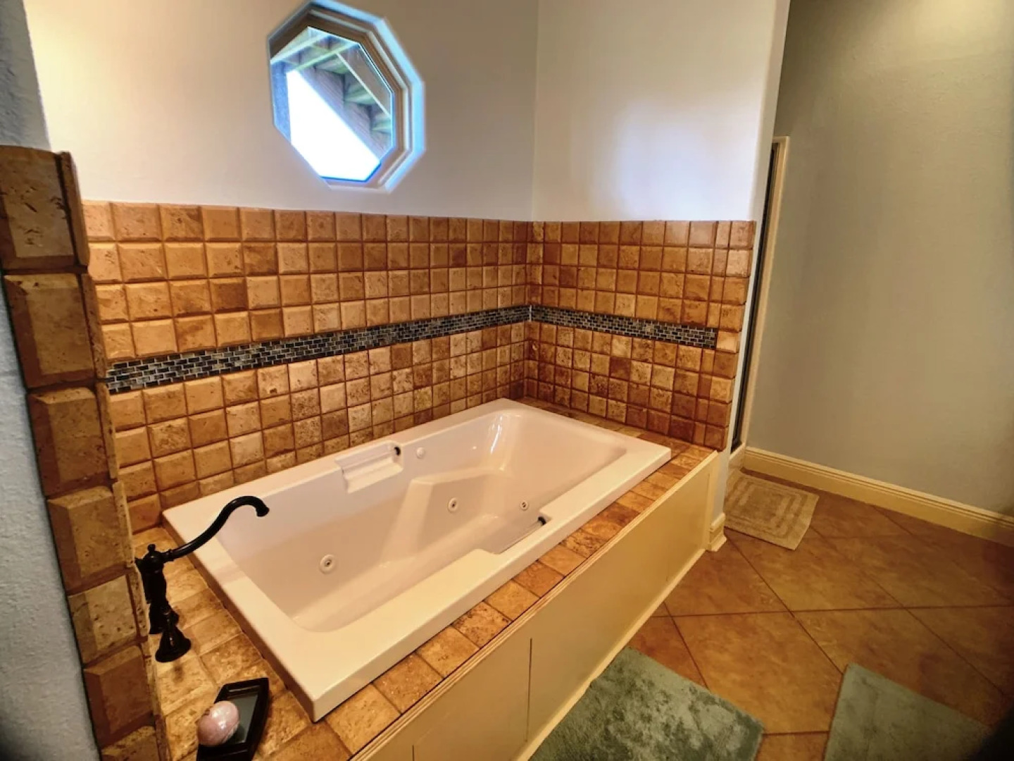 Seaside Merryment 4 Bedroom Home