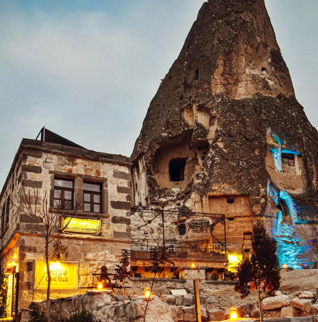 Emily's Cave House