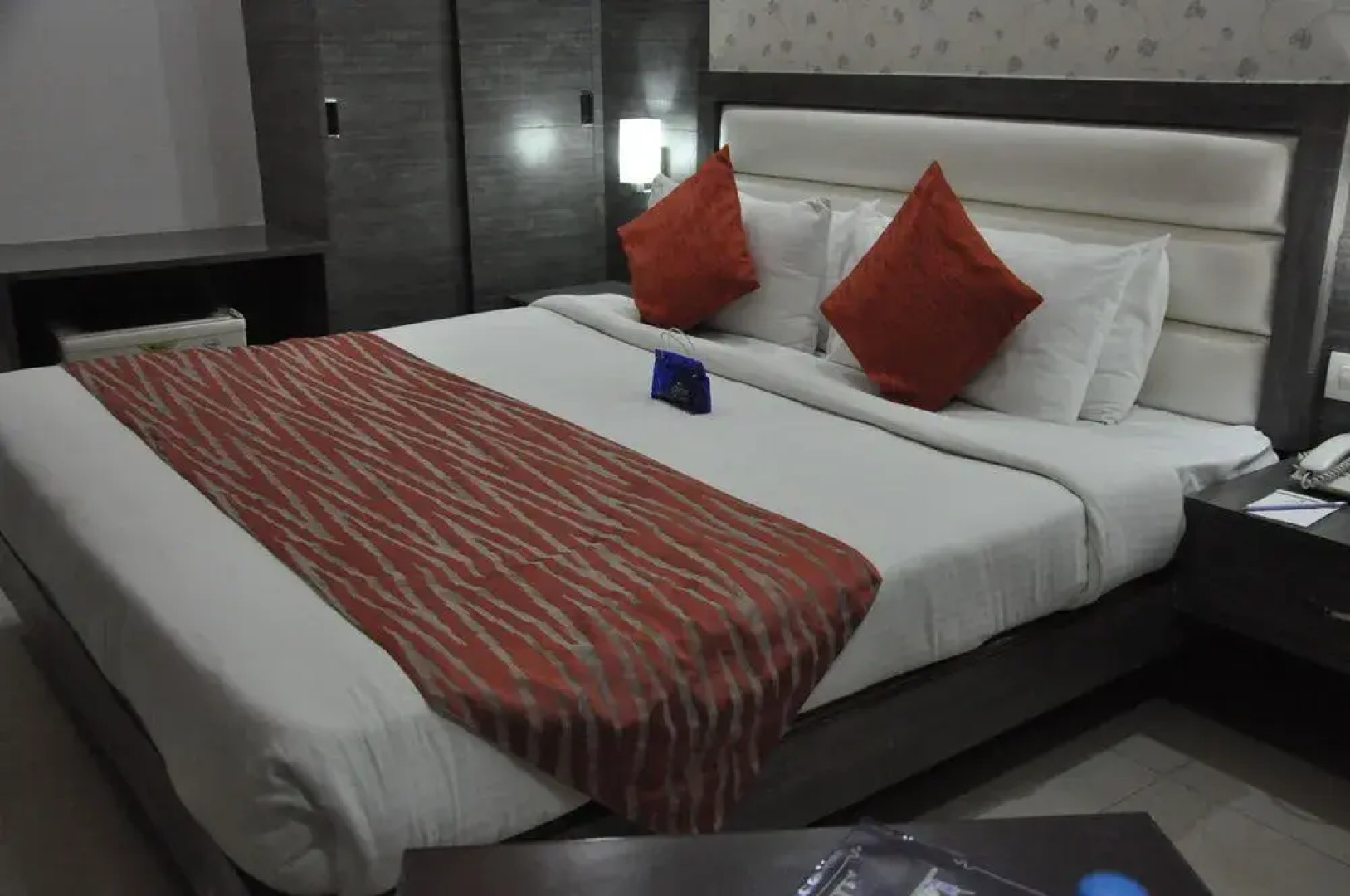 OYO Premium Gwalior City Centre