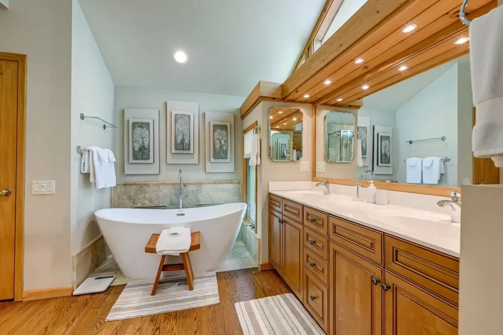 Luxe Glenville Cabin w/ Porch & BBQ ~ 5 Mi to Lake