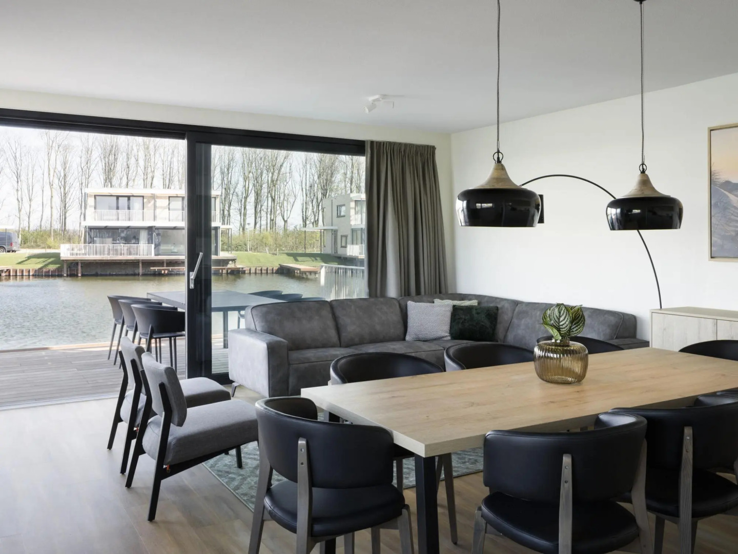 Luxurious Villa With a Jetty, Close to Veerse Meer