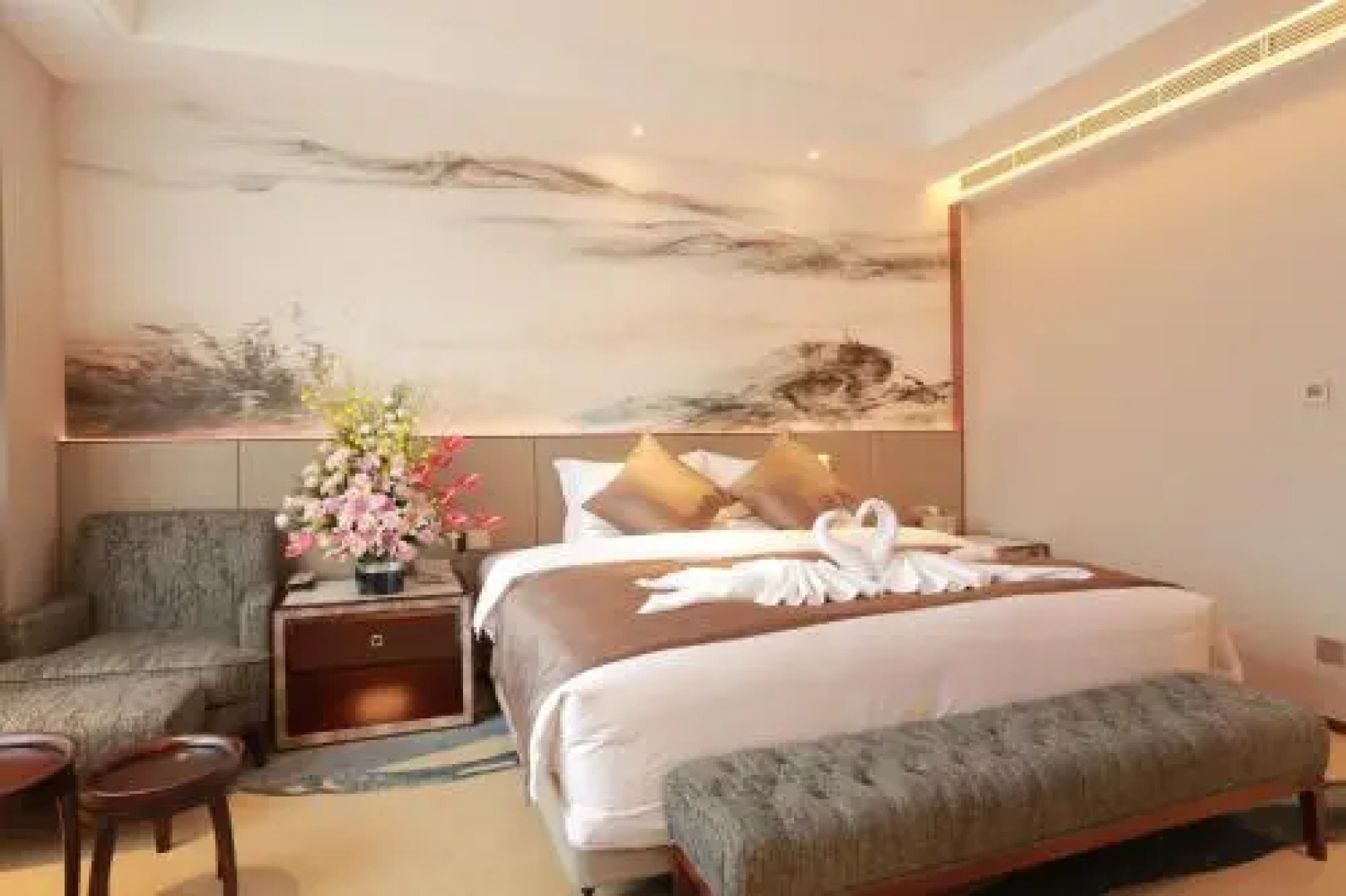 Lijing Jianguo Hotel