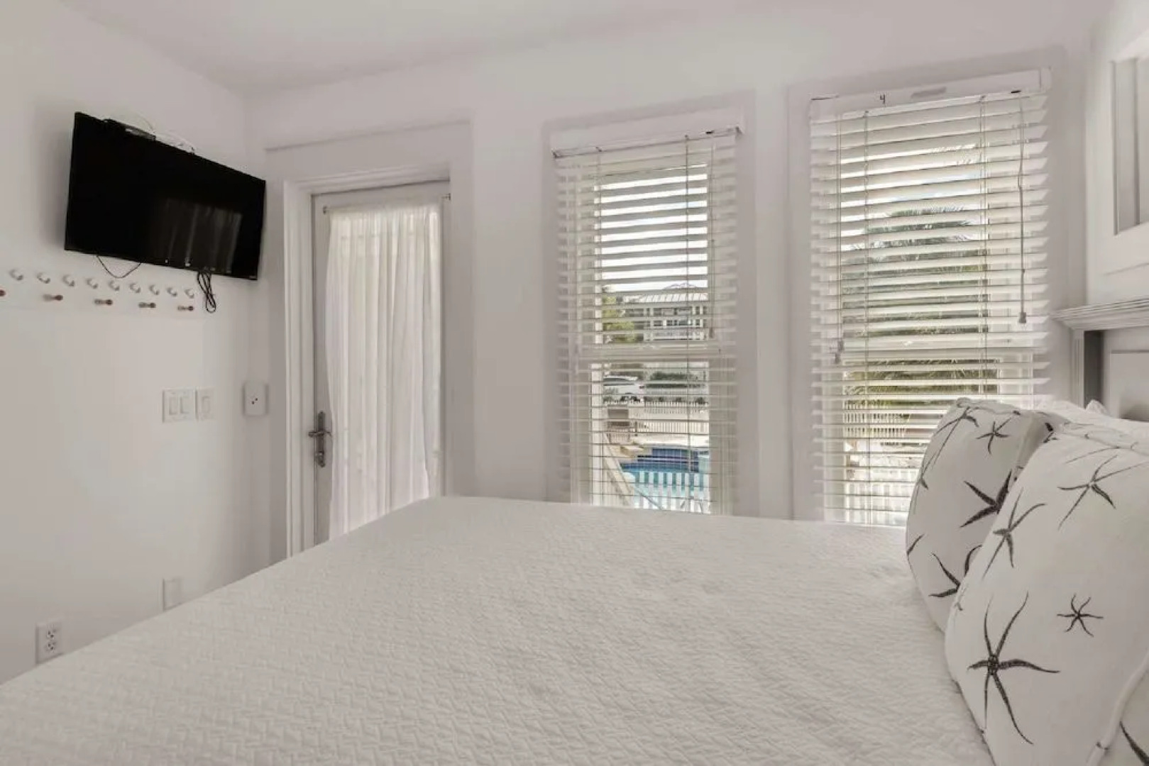 Love Shack 2 Bedroom Apartment