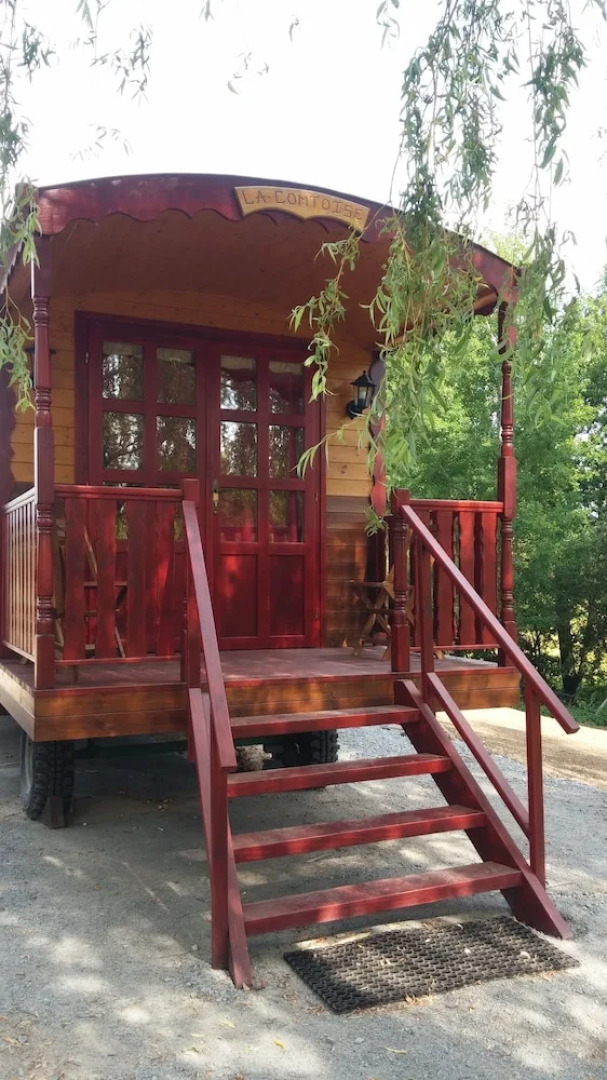 Bungalow With one Bedroom in Nouic, With Furnished Garden