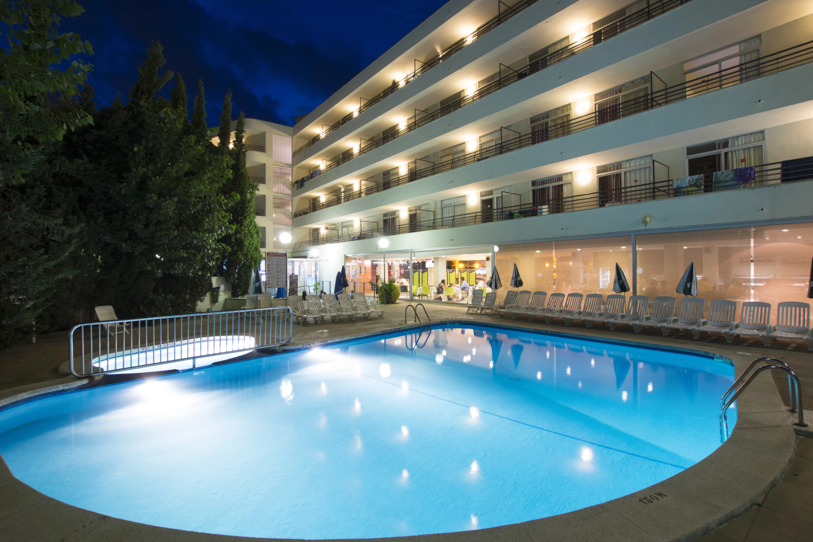 Aparthotel Esmeraldas