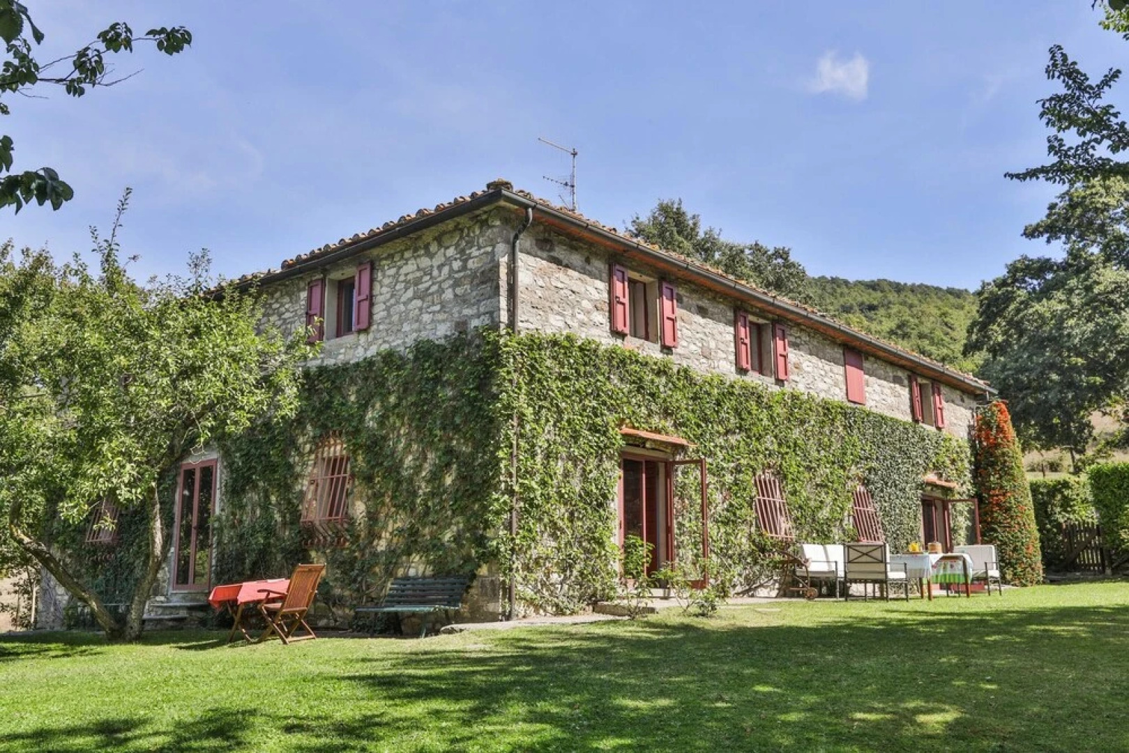 Villa With 7 Bedrooms in Castelnuovo, With Private Pool, Terrace and Wifi