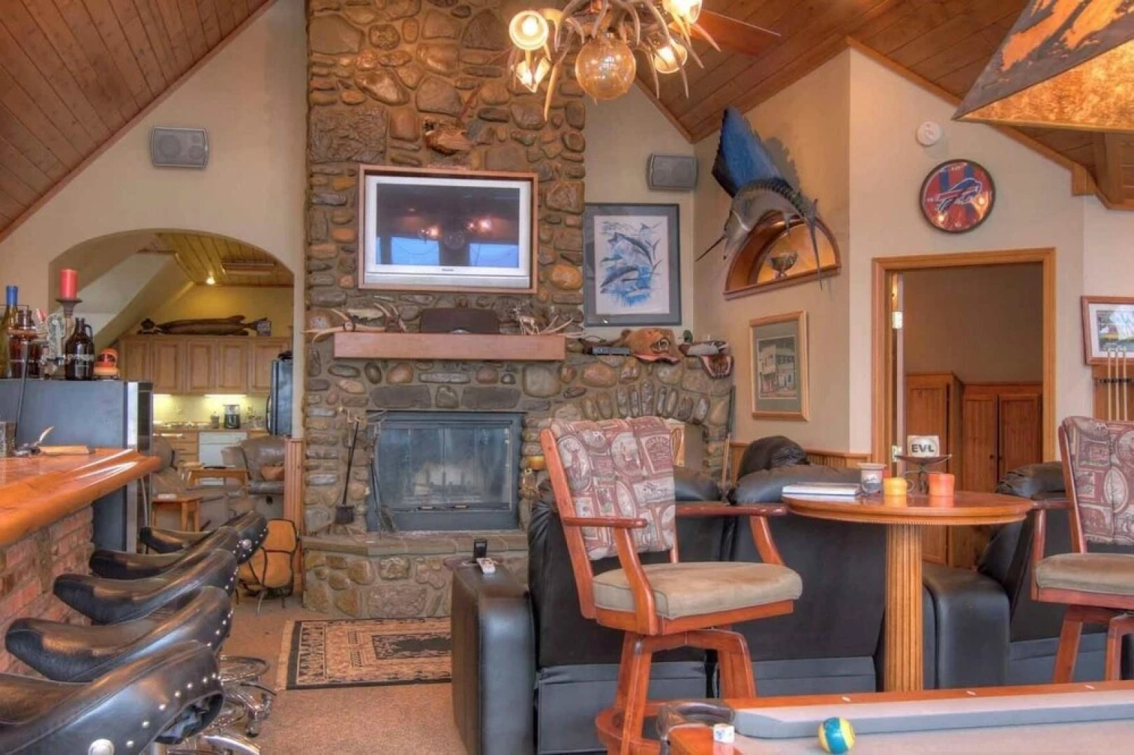 Hillside 5 Bedroom Home